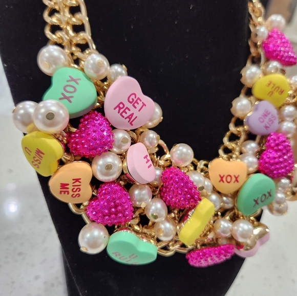 🔹️Betsey Johnson🔹️Think Pink Sweetheart Candy Toggle Bracelet Necklace 2 Piece - Picture 8 of 11